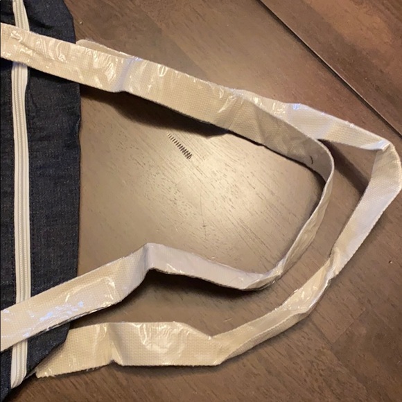 NEW Private Party “Meet Me At The Barre” Gym Bag - Picture 5 of 7